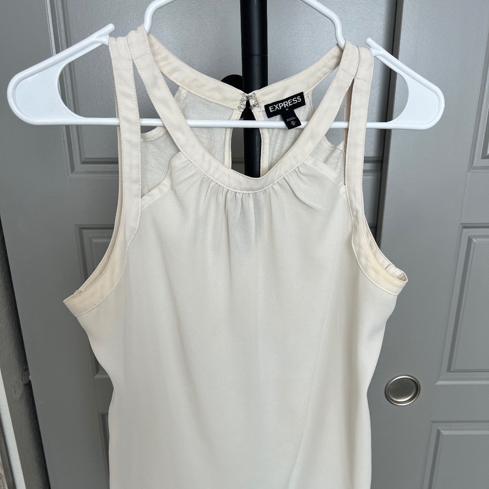 Express ivory sleeveless shirt - Size M